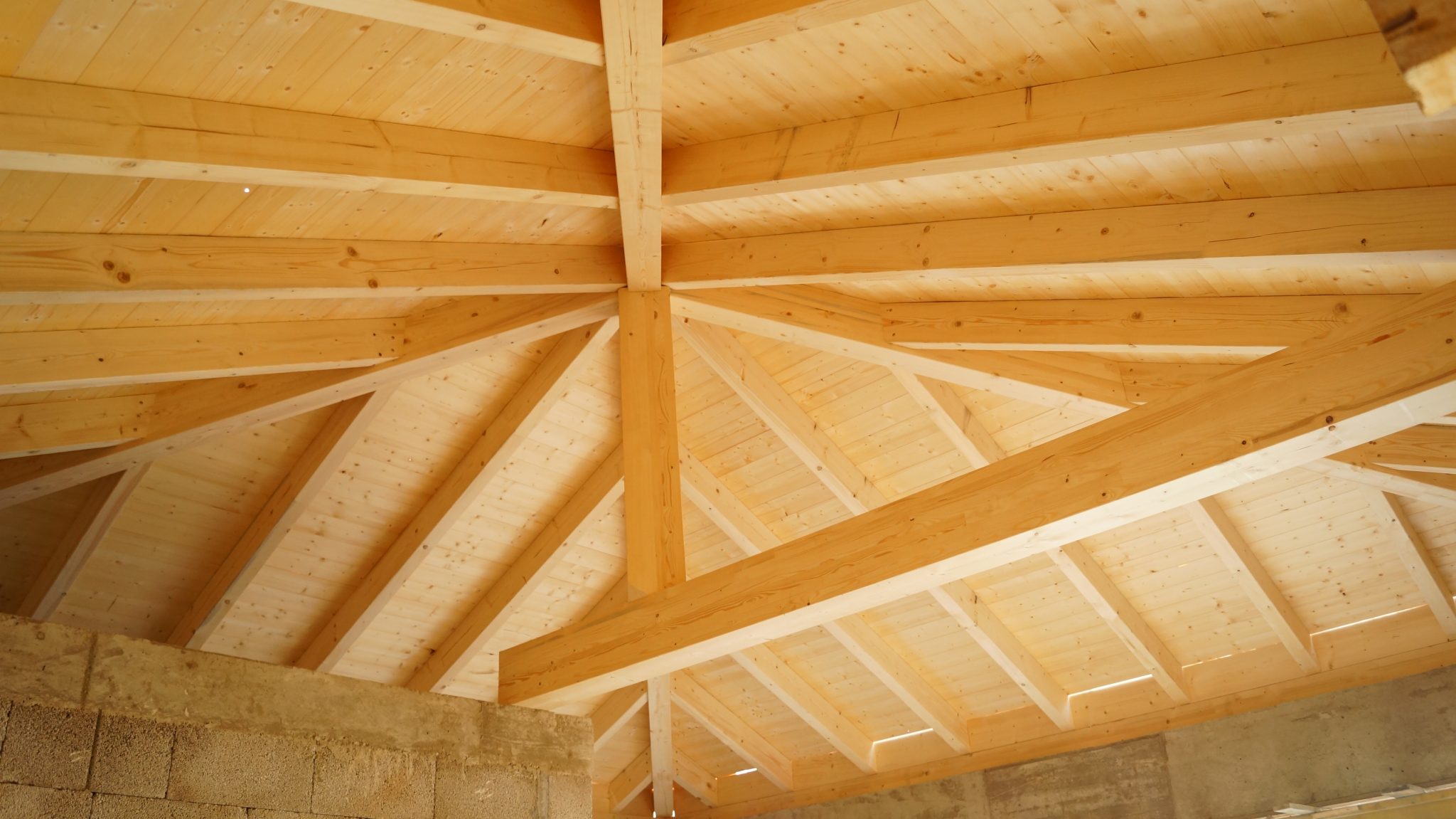 Dachausbau und Dachstühle – Wir lieben Holz